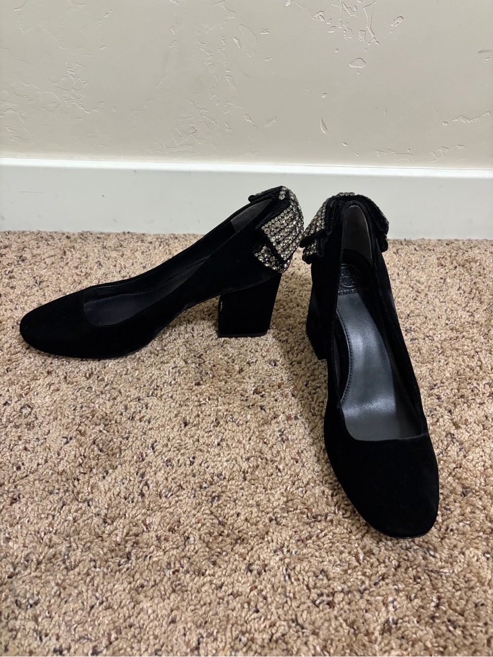 Tory Burch Josephine 75 Pumps Heels in Black Velvet Embellished, Women's Size 9